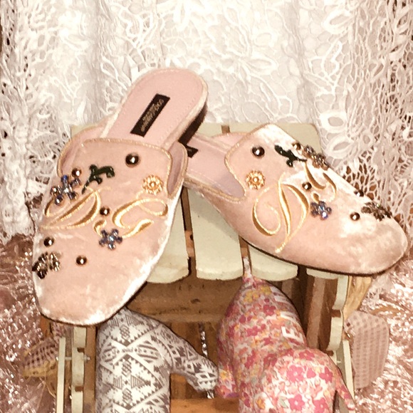 D&G Velvet Slipper Sandals - Picture 1 of 8